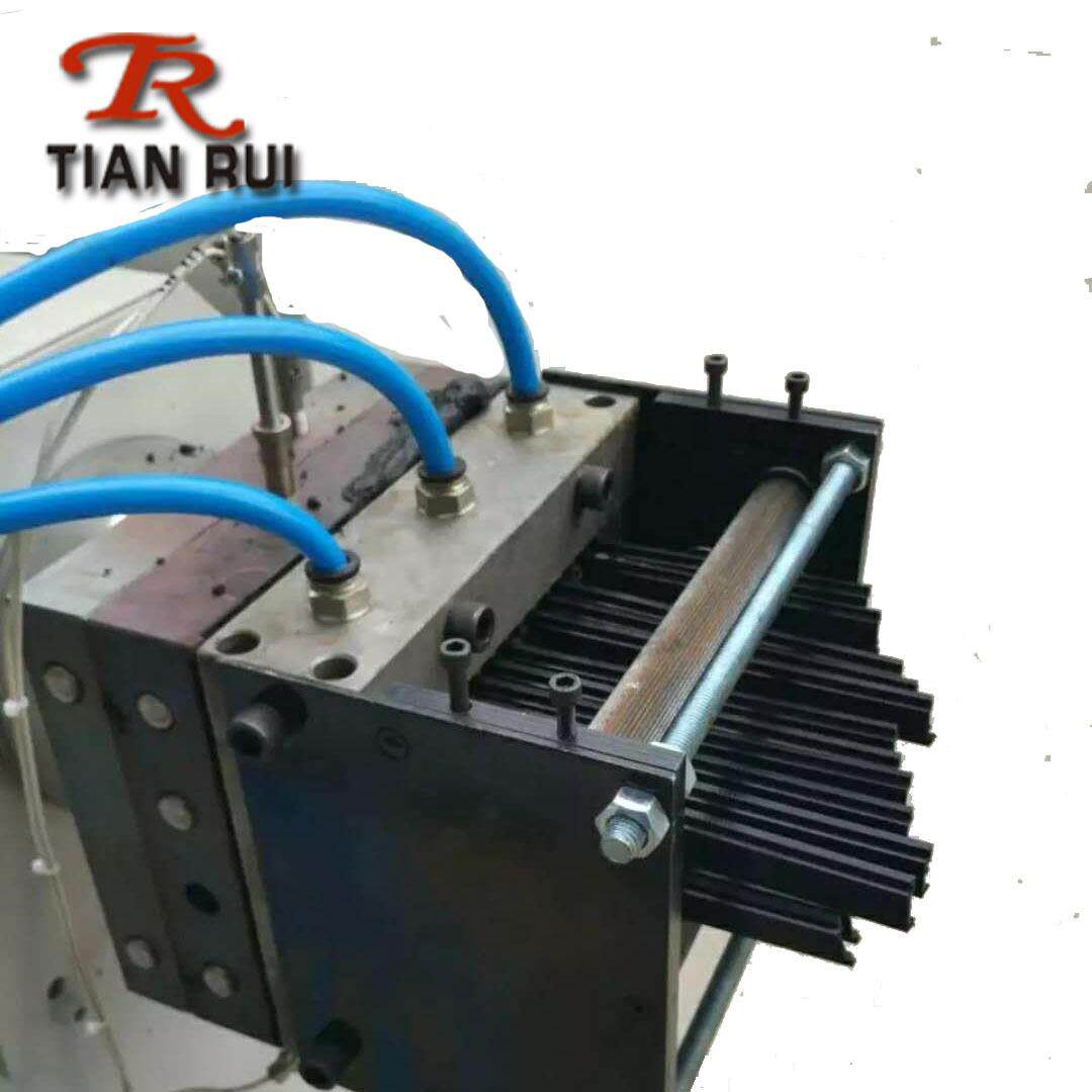3Cr13 3Cr17 优质PA6/PA66尼龙玻璃纤维异型材挤出模具