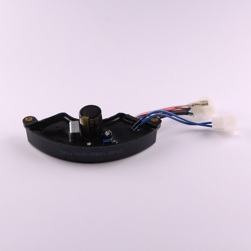 5KW 三相 AVR 电压调节器 稳压器 250V 470uf