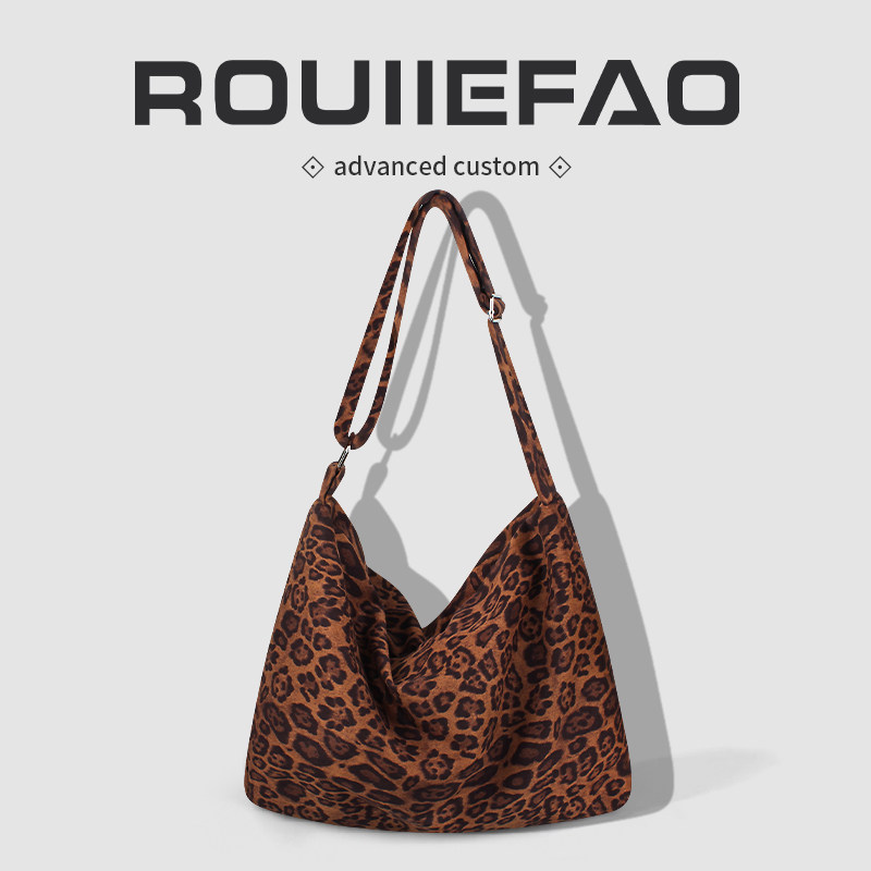 慵懒风松弛感豹纹帆布包包女通勤百搭大容量托特包复古休闲单肩包,箱包皮具/热销女包/男包,通用款女包,淘宝优惠券,粉丝福利购,淘宝优惠卷