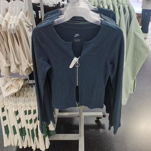 nike耐克女子运动短款外套女士运动休闲上衣鱼骨衣巨显瘦百搭V领