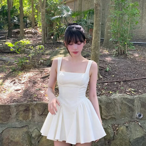 夏季法式甜美风白色方领无袖露背连衣裙女收腰A字裙千金风公主裙