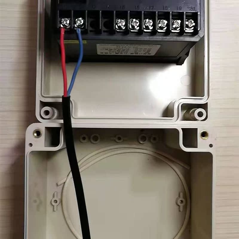 仪表盒PVC仪表安装盒防水防尘塑料行动电源钻孔尺寸92*45/68*68MM