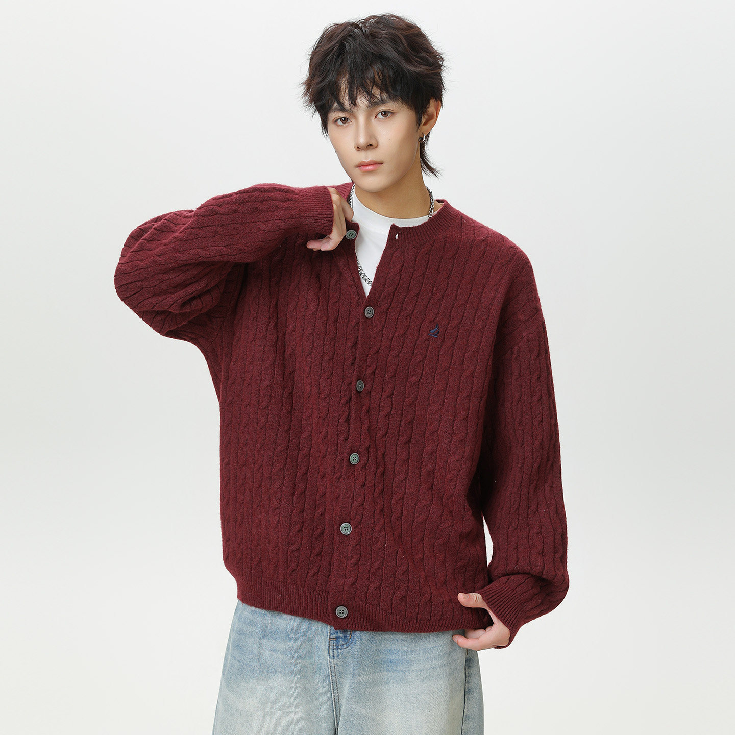 韩系绞花圆领开衫毛衣