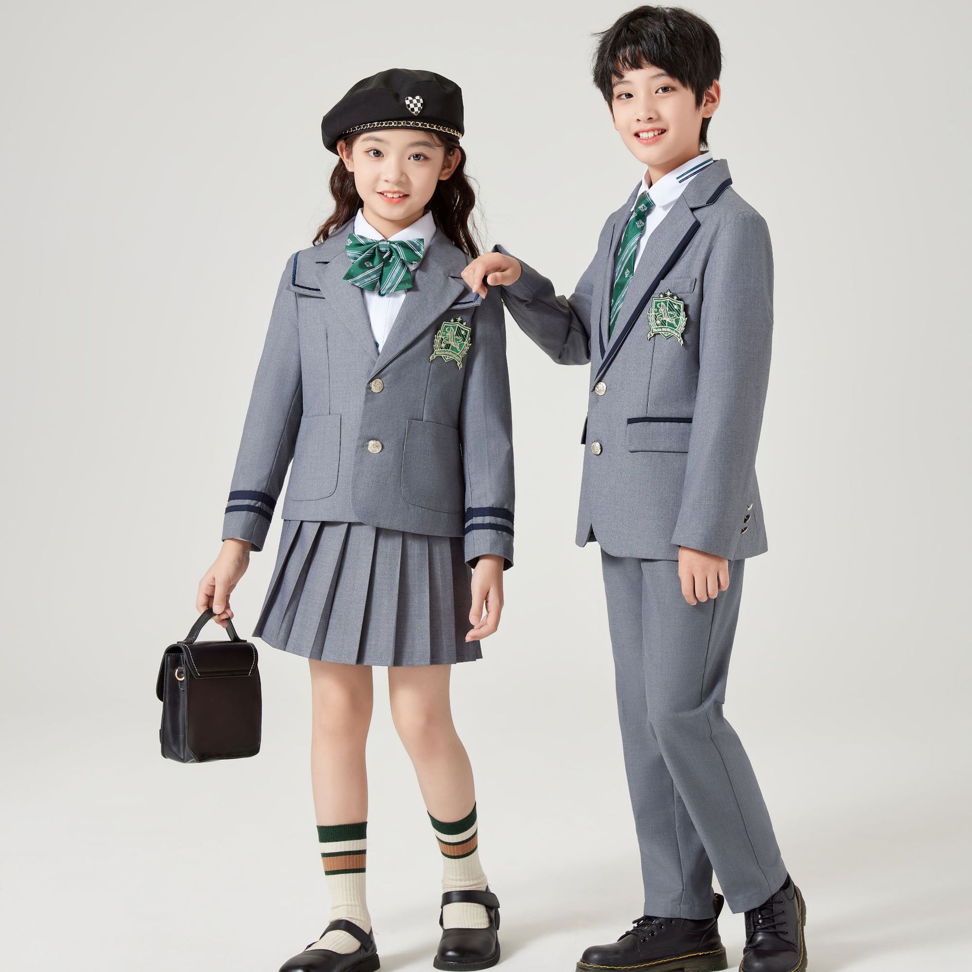 儿童合唱演出服中小学生校服套装春秋班服西装三件套幼儿园入园服