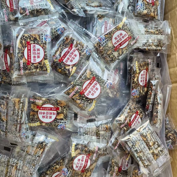核桃糕黑芝麻红枣枸杞核桃膏手工软糕点酥糖孕妇儿童传统营养零食