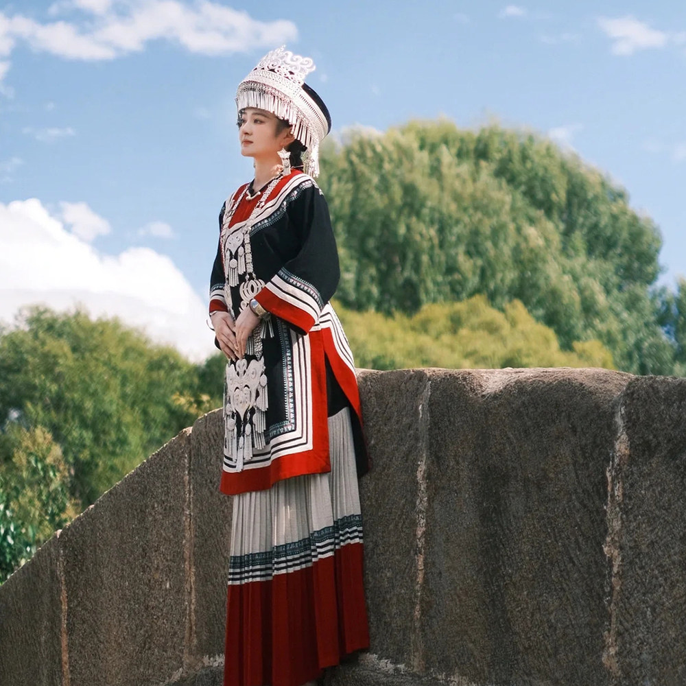 新款彝族服装女套装日常女装