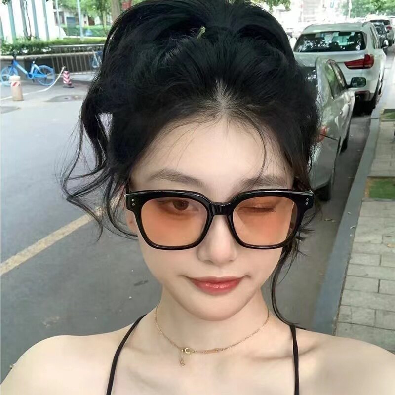 网红同款落日色眼镜黑框茶色渐变眼镜架