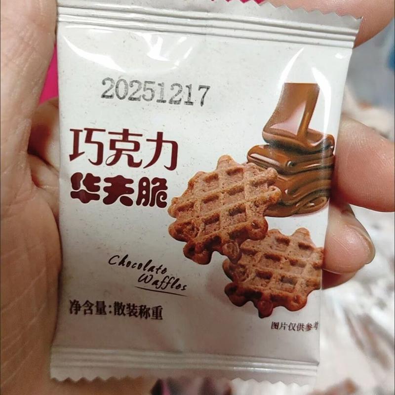 爆款圣诞巧克力华夫脆华夫饼巧克力味代餐松饼烘小零食学生食品