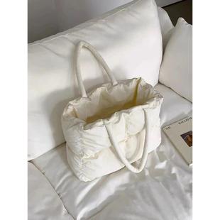 棉服托特包女单肩包大容量学生上课包简约纯色手提通勤包包泡芙包