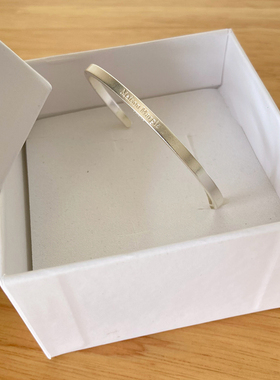 最后一批男女情侣手环手镯