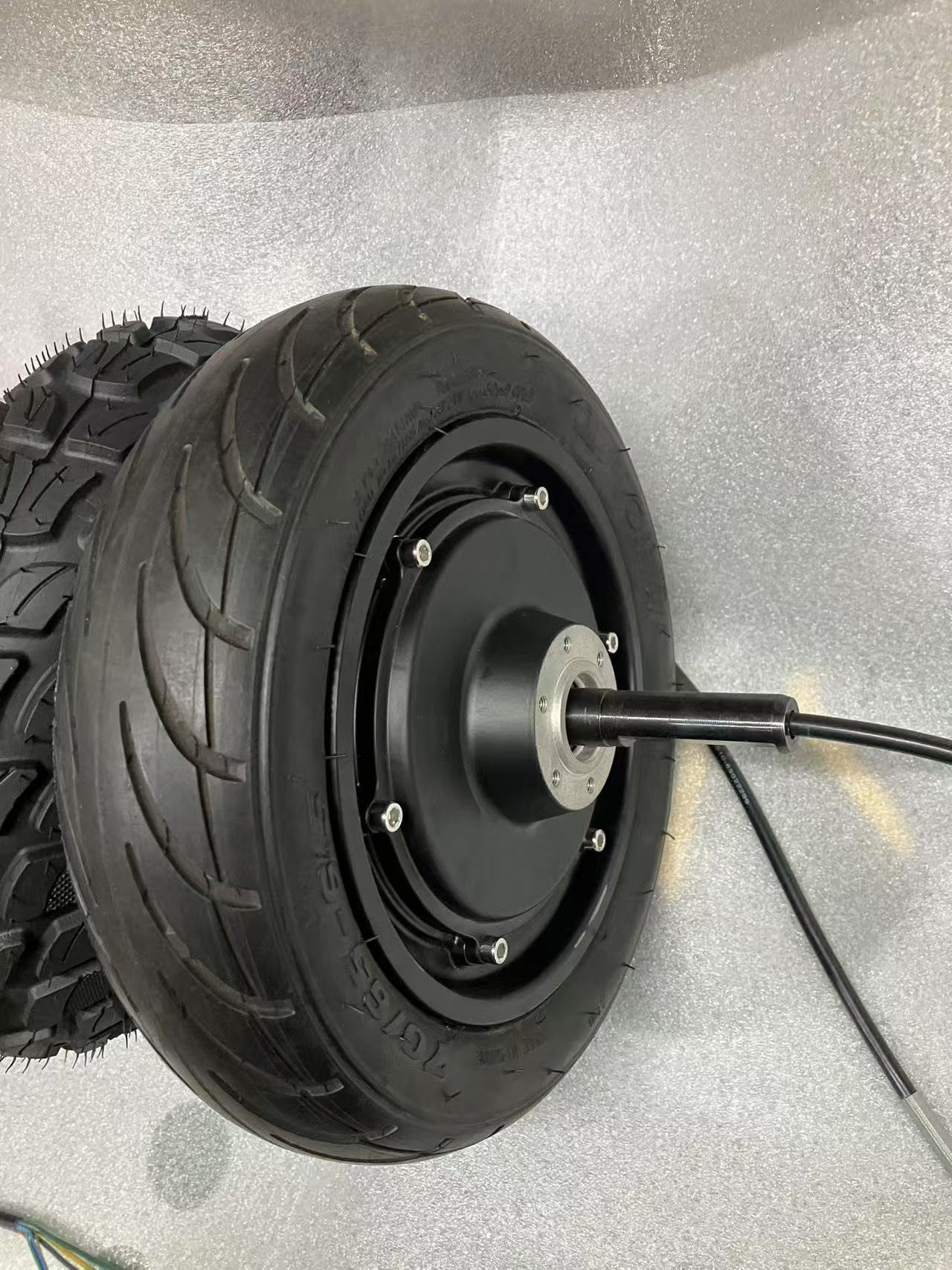卡丁车轮毂电机10寸350/500W直径26宽7厘米轴16长60