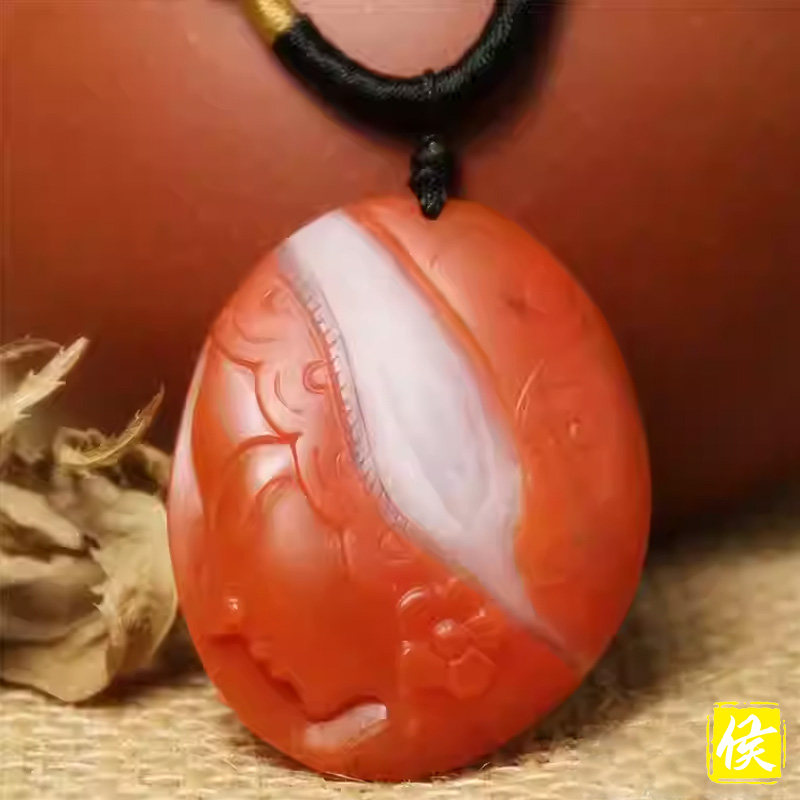 自然保山南红玛瑙原石吊坠