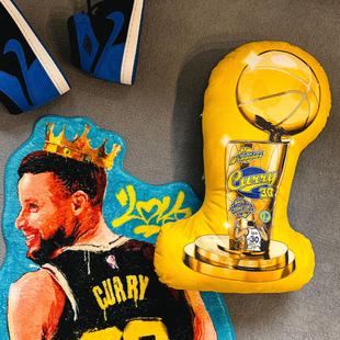 惊艺奇藏NBA2k17马年抱枕2026新款库里篮球爱好者礼物宿舍好物