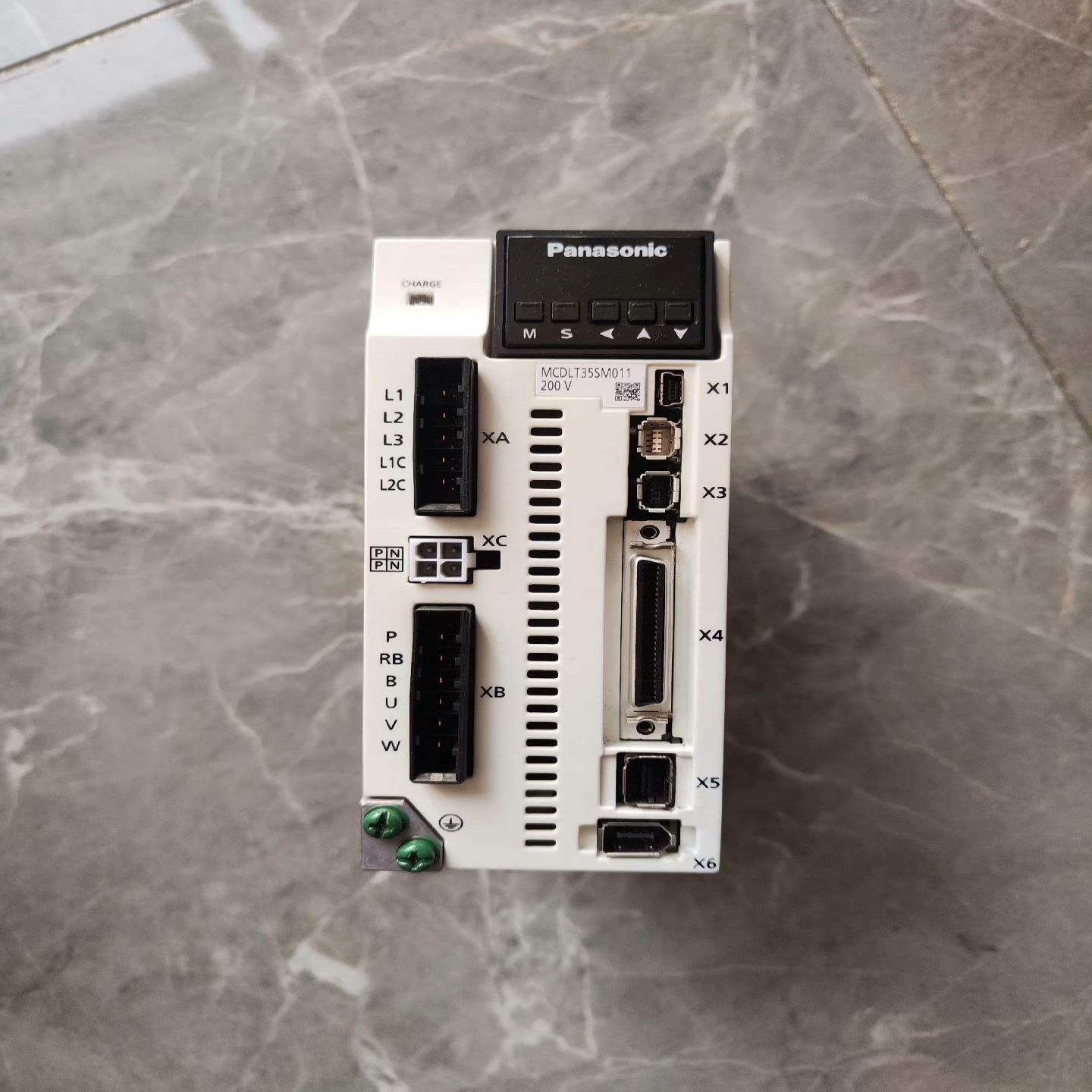 MCDLT35SM011松下750w伺服器，成色如图，包好质