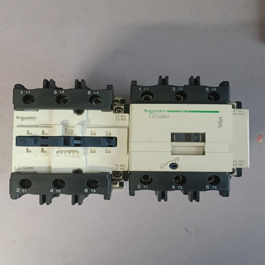 施耐德交流接触器：LC1D80  、线圈电流220Ⅴ。二手拆