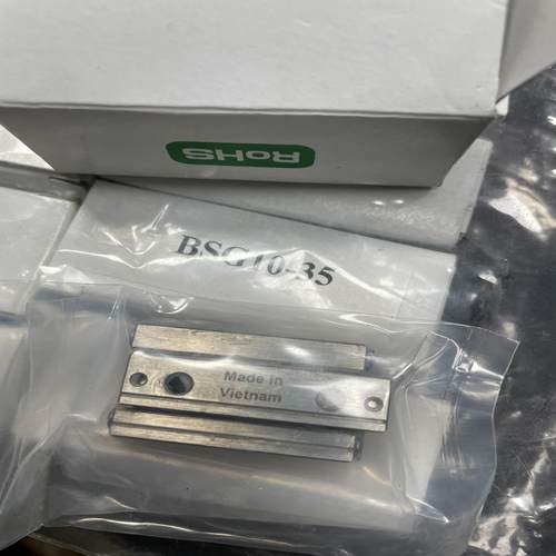 米思米直线运动滑块BSG10-35 原装正品 数量9个 单价