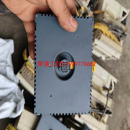 【荣强工控】施耐德     HMIS5T 触摸屏