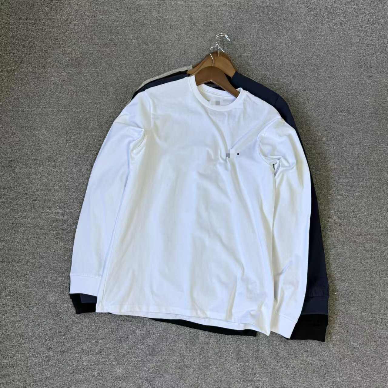 瑕疵处理 不退不换 巴塔家秋季新品 潮牌男圆领长袖T恤印花款潮