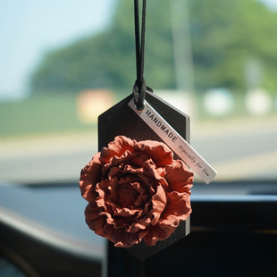 精选汽车香薰车挂挂件复古高级感平安喜乐车饰吊坠车载装饰香氛女