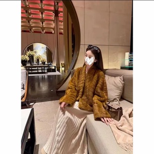 2026冬季高级韩系环保金叶貂气质V领短款轻奢感保暖毛毛外套上衣
