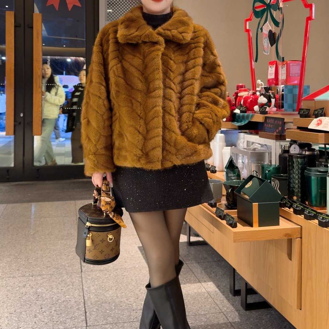 人造皮草2025款高级感轻奢整皮毛花狐貂毛毛显瘦保暖短款外套上衣,女装/女士精品,皮草,淘宝优惠券,粉丝福利购,淘宝优惠卷