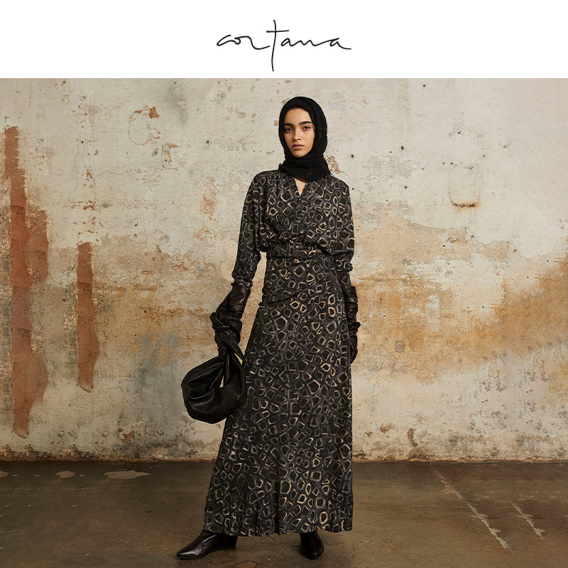 Cortana 伊尔玛（Irma）2024新款长款印花真丝连衣裙