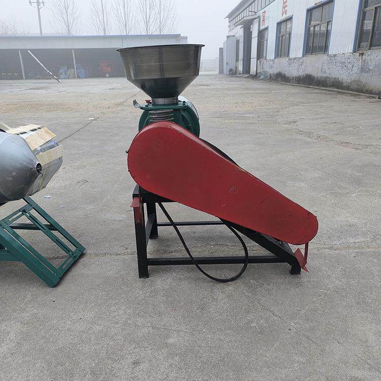 农村磨坊立式面粉机 大产量对辊磨面机 粮食去皮磨粉机