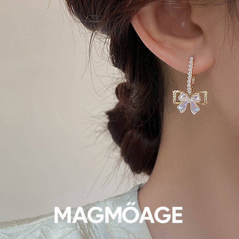 MAGMOAGE金色小粒珍珠蝴蝶结耳环