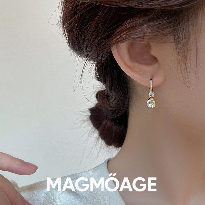 MAGMOAGE金色锆石水滴耳环