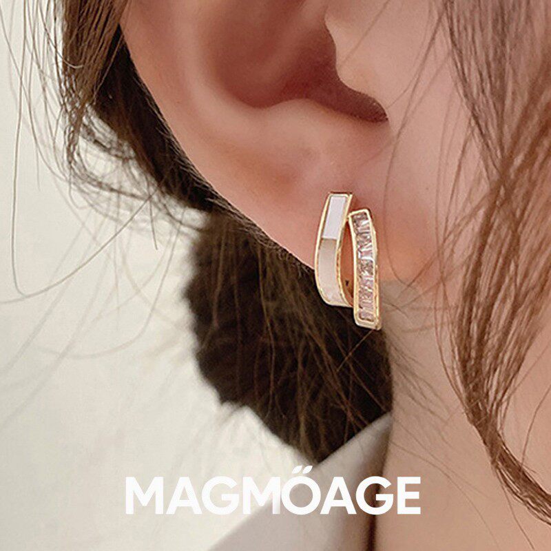MAGMOAGE.锆石贝壳耳环