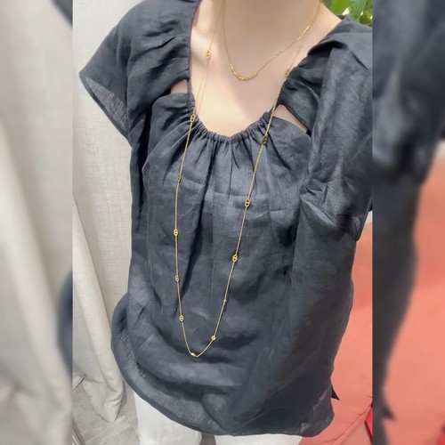高级感飞飞袖黑色亚麻上衣