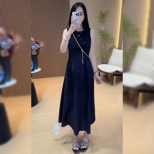 简约时尚收腰显瘦连衣裙女