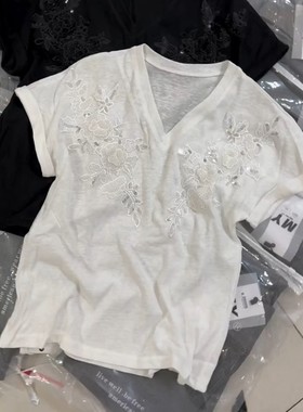 重工V领白色套头上衣女