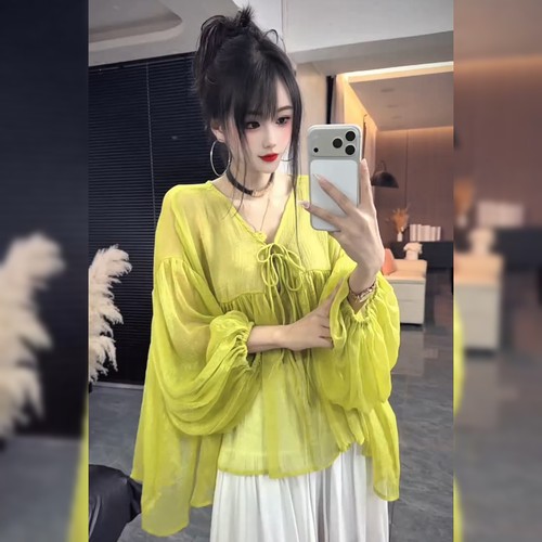 法式温柔风V领绿色衬衣女