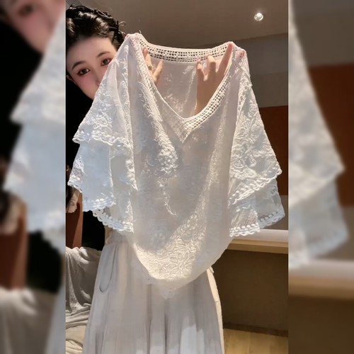 高级感重工刺绣V领白色上衣女