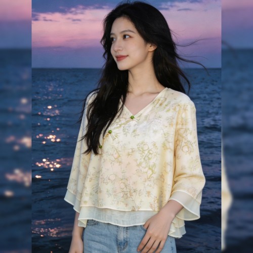 高级感盘扣V领双层碎花上衣女