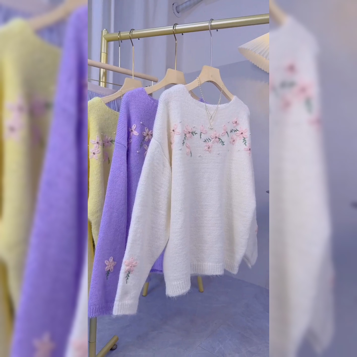 设计感重工花朵刺绣毛衣女秋冬新款时尚韩版宽松显瘦软糯针织上衣