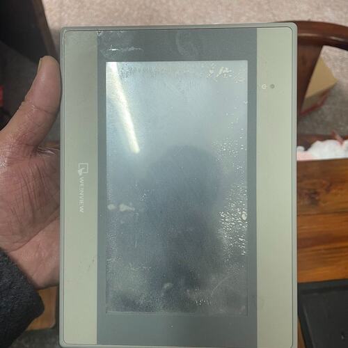 议价威纶触摸屏MT6071iE 一个 （屏幕里面进灰可维修