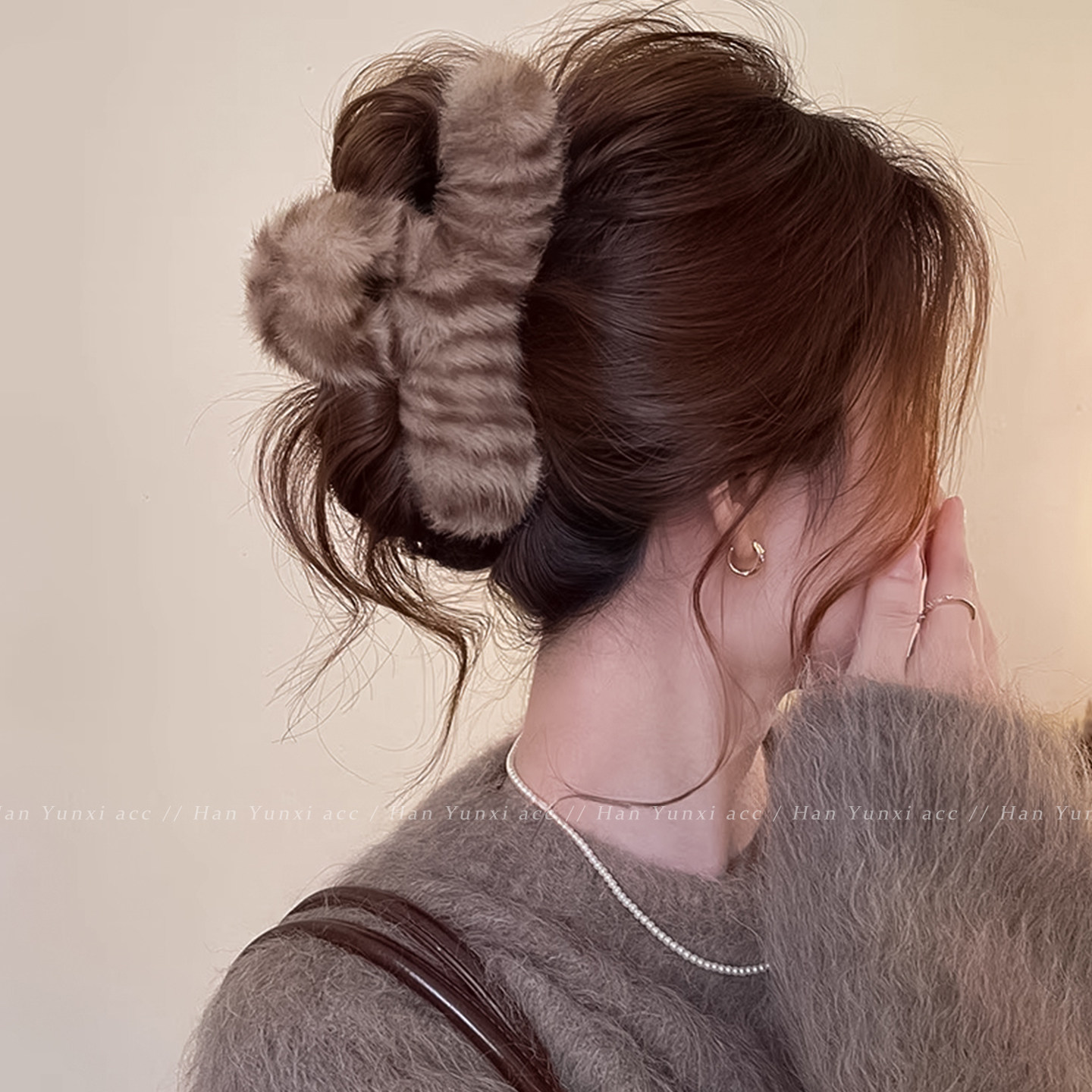 秋冬高级感毛绒豹纹抓夹女大号后脑勺毛茸茸鲨鱼夹盘发发夹子头饰,饰品/流行首饰/时尚饰品新,发饰,淘宝优惠券,粉丝福利购,淘宝优惠卷