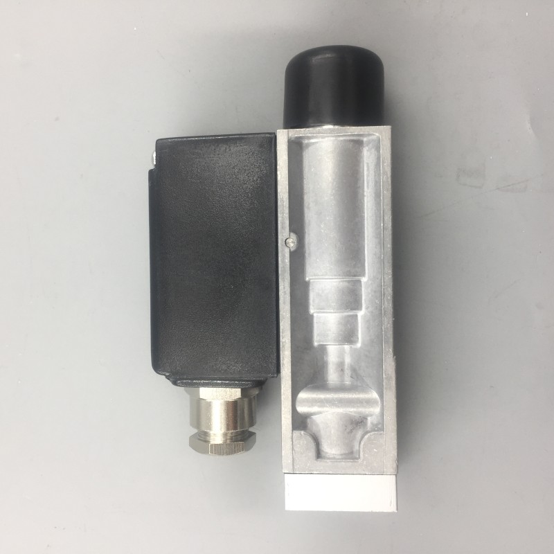 0820750 D500/8D压力控制器压力开关0820850上海远东仪表HERION