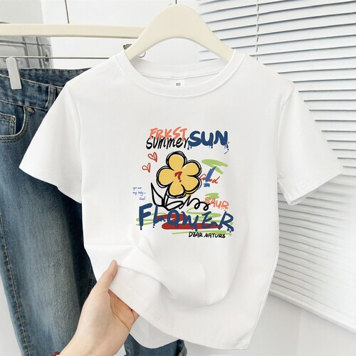 设计感减龄印花短袖t恤女夏季2025新款圆领时尚百搭正肩短款上衣