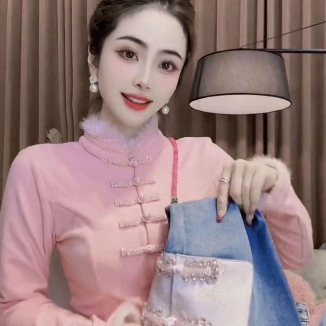 新中式立领盘扣拼接毛毛长袖t恤女冬季新款时尚洋气修身百搭上衣,女装/女士精品,T恤,淘宝优惠券,粉丝福利购,淘宝优惠卷