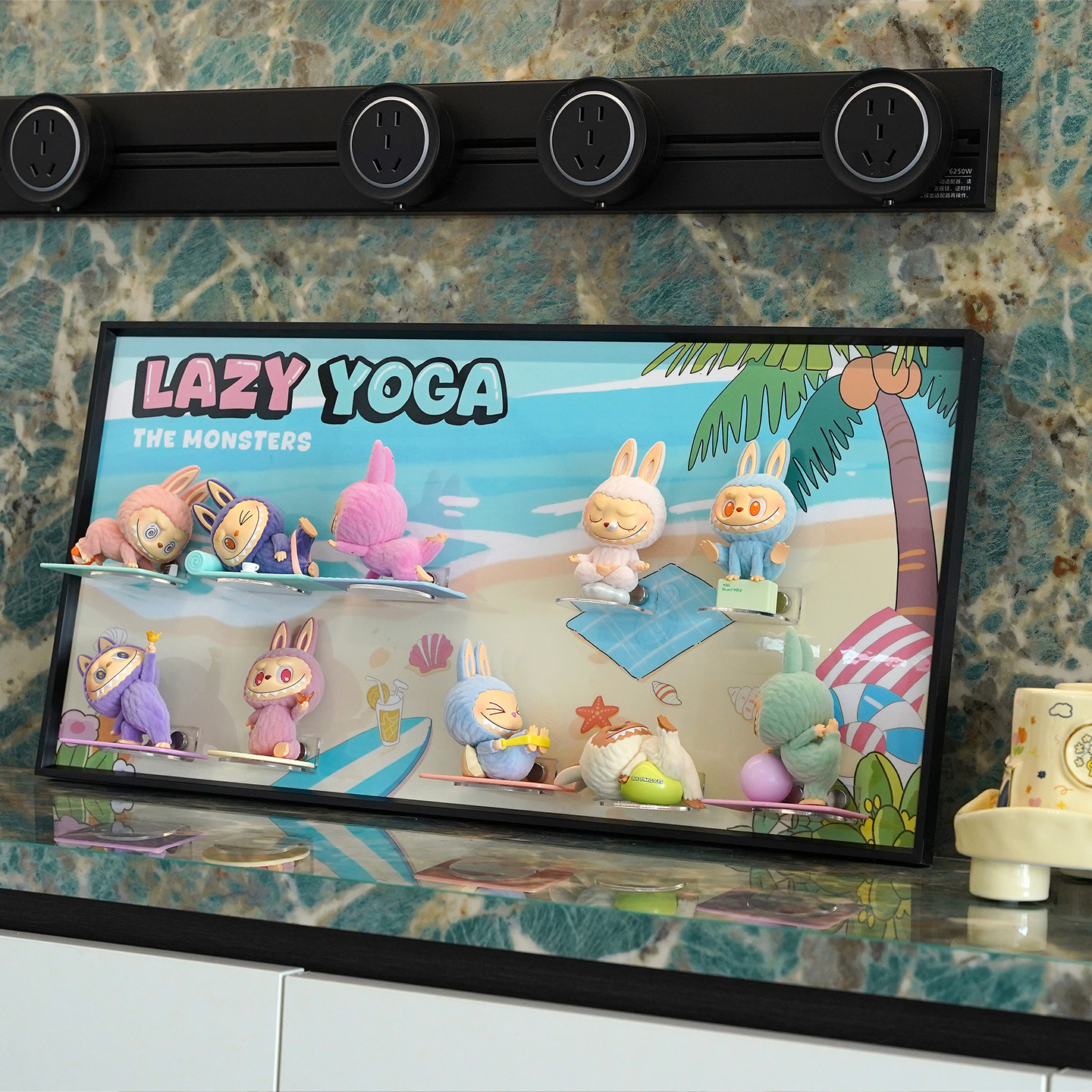 瑜伽拉布布盲盒手办上墙展示收纳