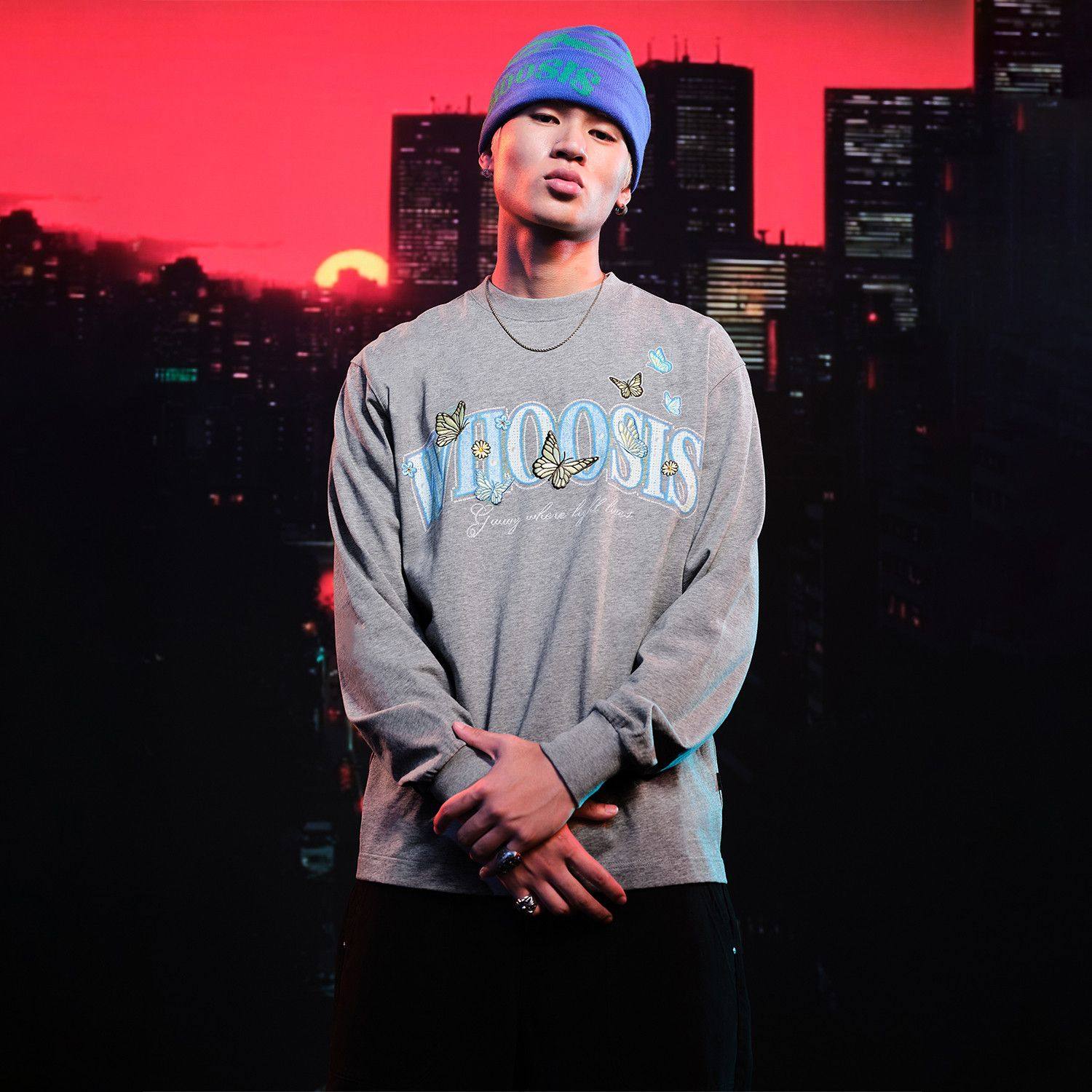 WHOOSIS(不知其名)蝴蝶刺绣长袖T恤重磅休闲男女秋季简约情侣潮