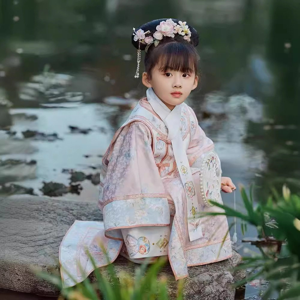 2024新款女童格格服儿童汉服清朝古装印花旗袍女宝超仙套装春秋款