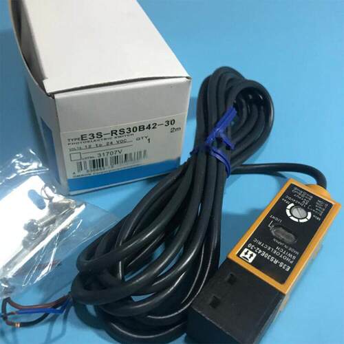 供应原装E3S-RS30B42-30光电传感器E3SRS30B4230