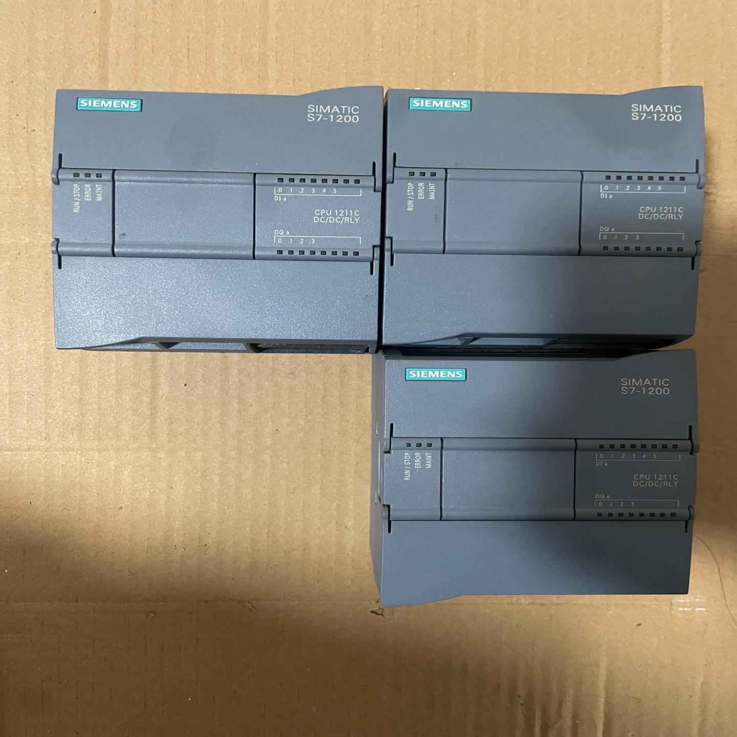 （设备配件）西门子S7-1200 211-1HD30-0XB0，实图拍摄