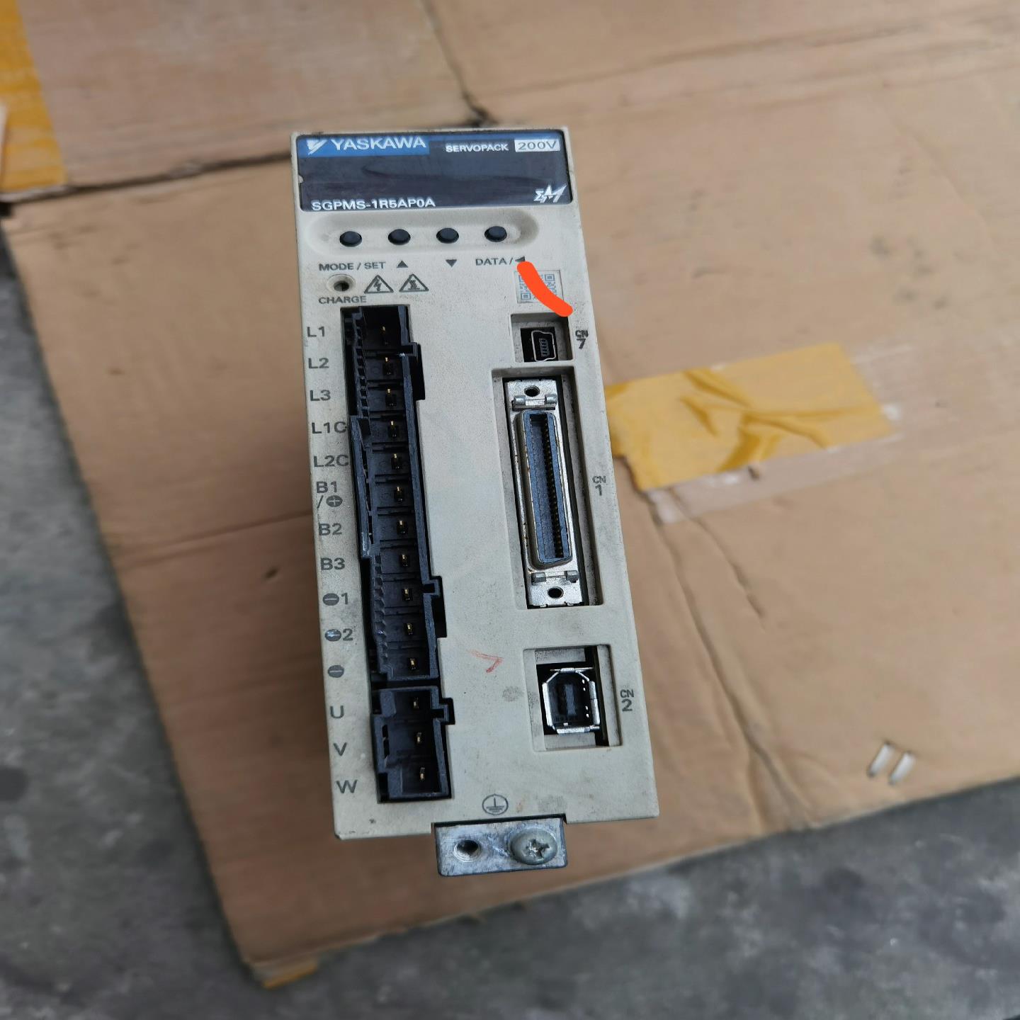 300W安川伺服驱动器SGPMS-1R5AP0A