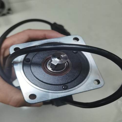 [德峰]ECMA-C20804R7台达电机99新就装了一下拆下来，没