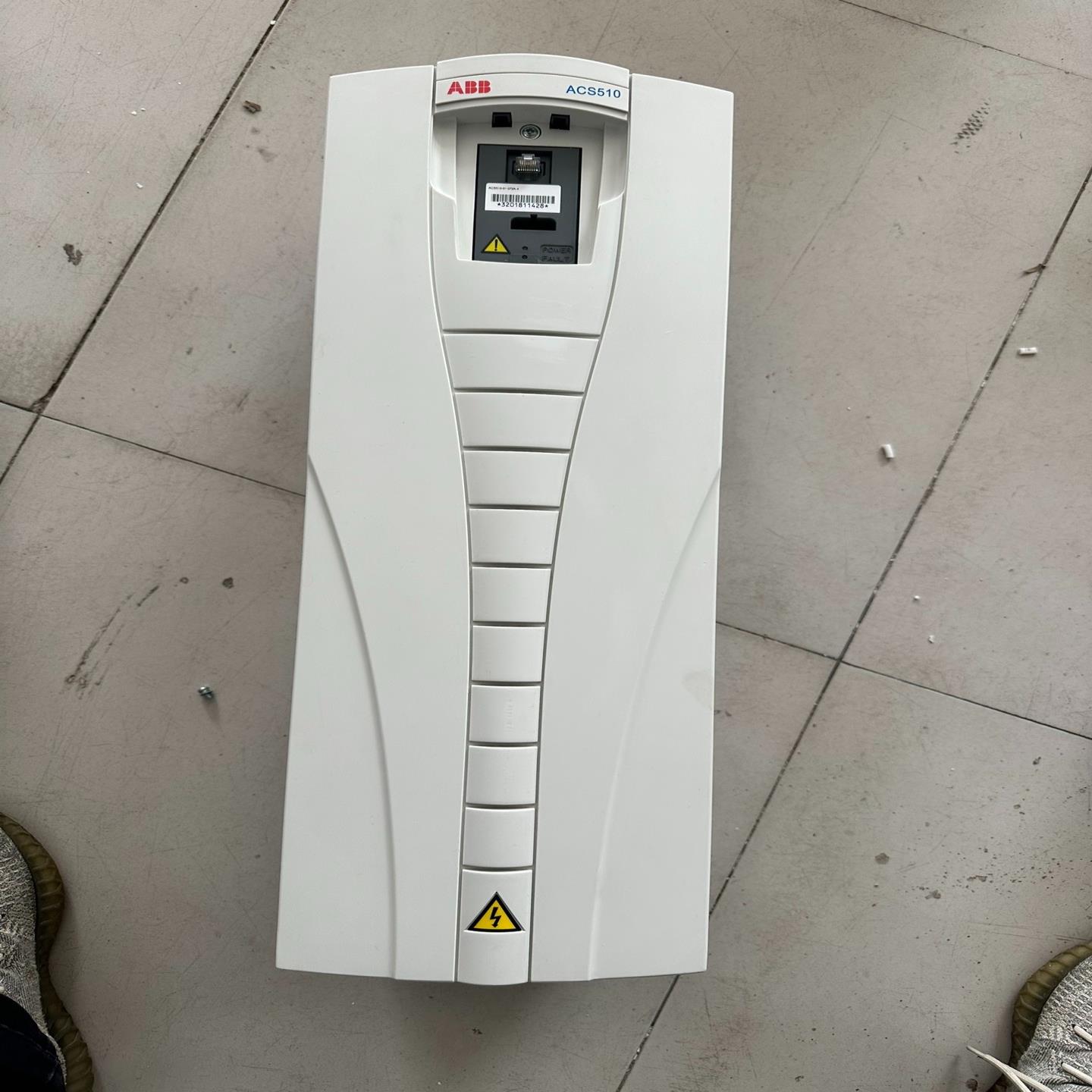 变频器ACS510-01-072A-4 37kw 9.